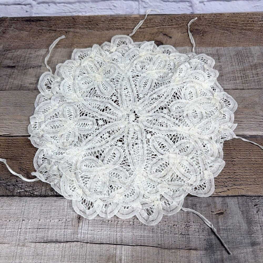 VTG Belgian Princess Lace Bun Warmer 12 Pocket Bread Scone Roll Basket Liner 12"